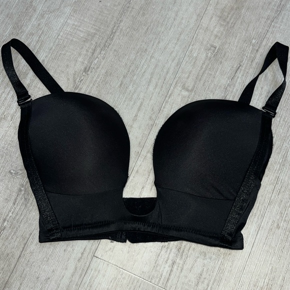 Deep V Bra 32DD(E) - Picture 1 of 6